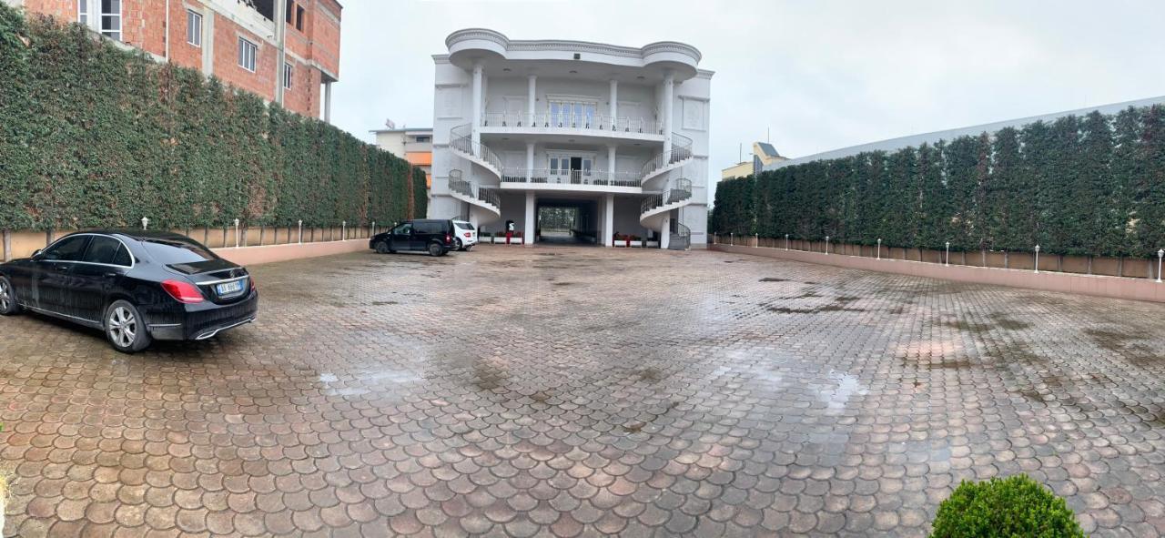Julton Events Hotel Domje Екстериор снимка